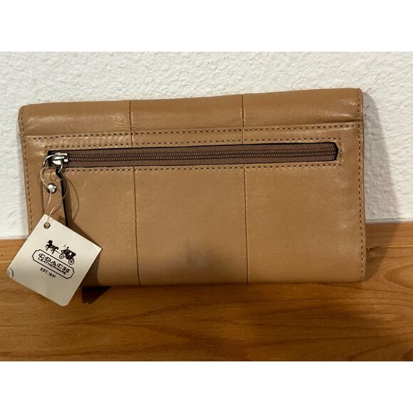 Coach Kristin Brown Leather Checkbook Wallet in Brown NWT - Picture 2 of 6